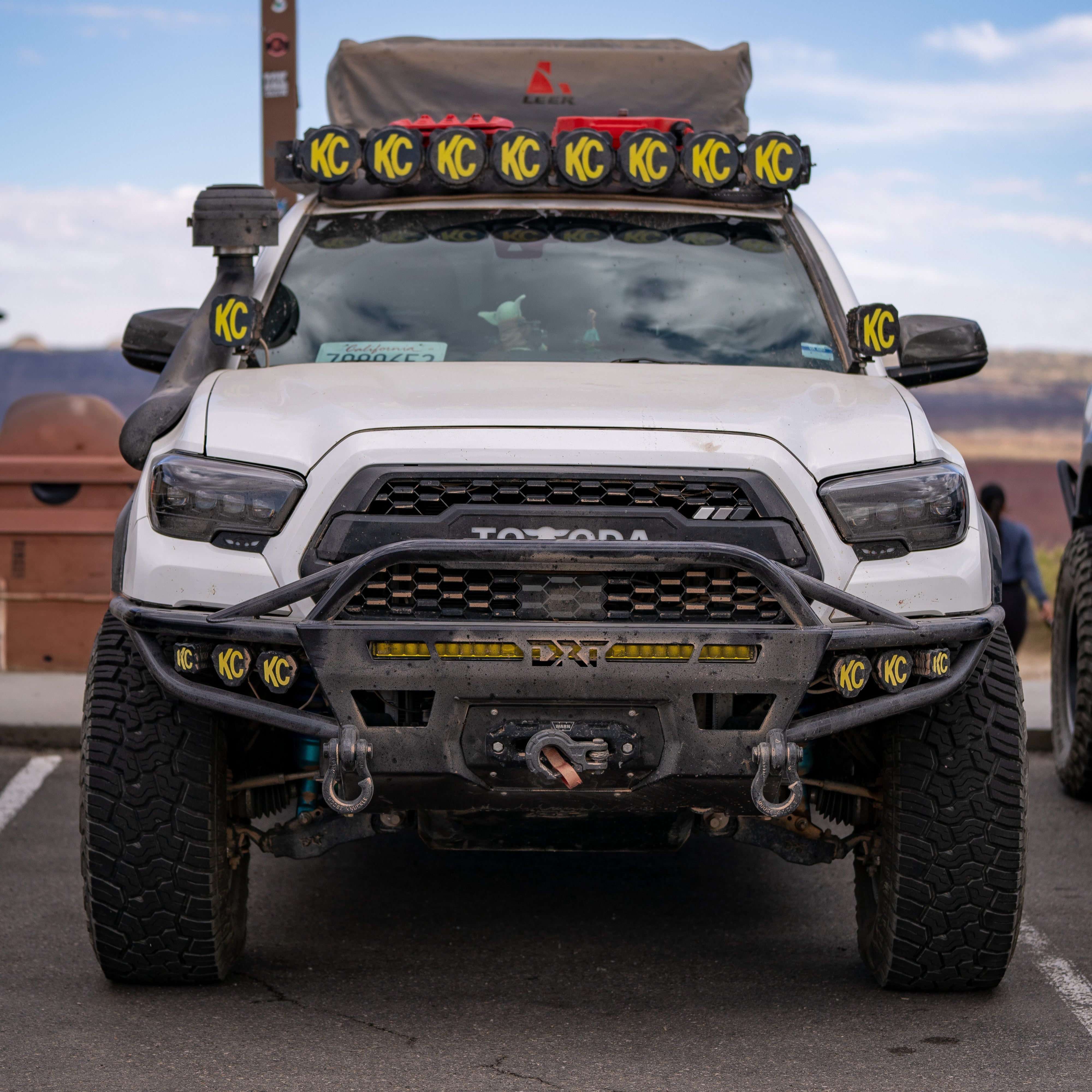 Tacoma Hybrid Front Bumper / 3rd gen / 2016-2023