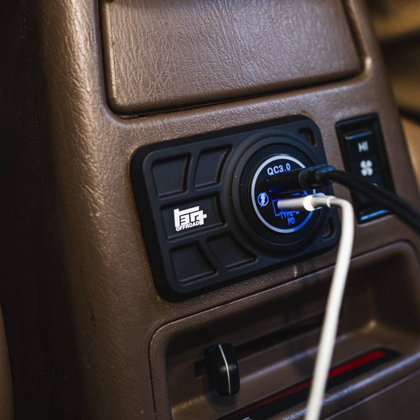 Center Console USB 12V Power Panel | Billet Aluminum | Replaces Ashtray | 1996 - 2002 4Runner