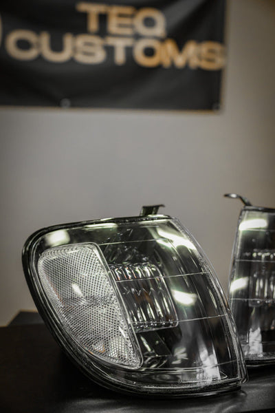 00-04 Tundra Access Cab Black Corner Lights
